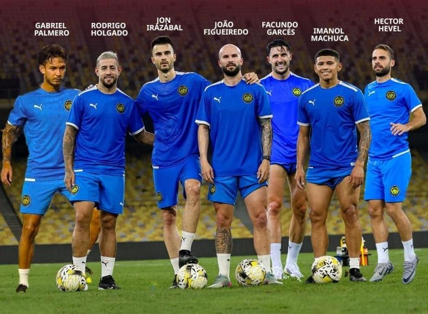 Bộ trưởng Malaysia ngừng chi tiền cho FAM giữa bão gian lận nhập tịch