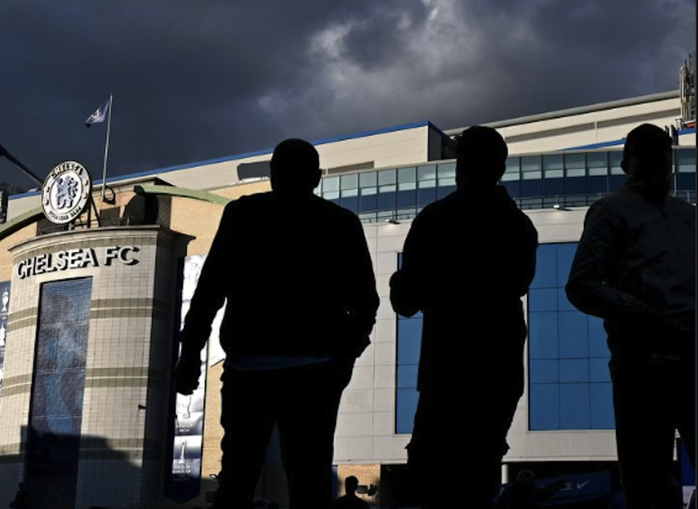 Cổ động viên Chelsea tổ chức biểu tình phản đối giới chủ đội bóng