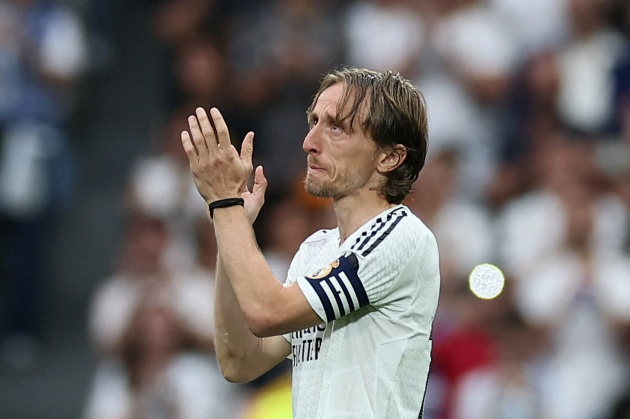Modric khóc chia tay sân Bernabeu