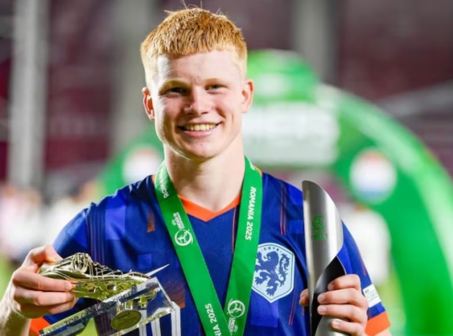 Né bom tấn đắt đỏ, Real Madrid săn đón ngọc quý Kees Smit