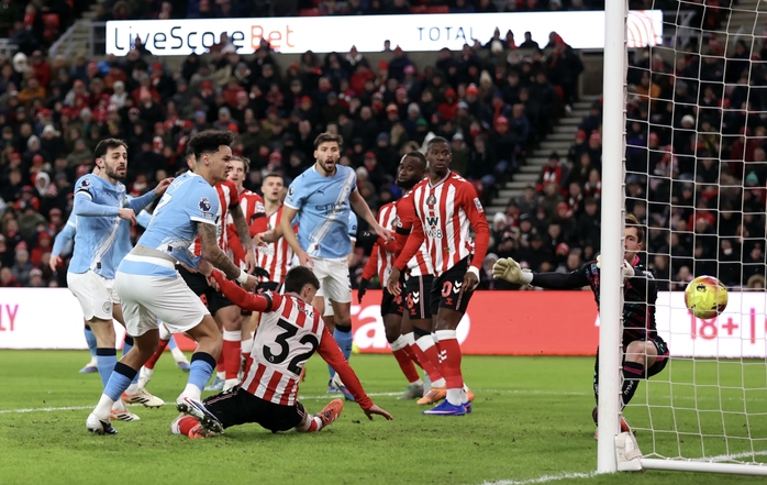 Ngoại hạng Anh: Mọi sai lầm đều phải trả giá đắt