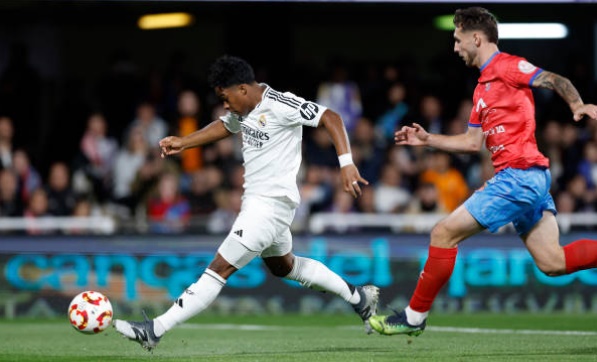 Thắng tưng bừng, Ancelotti chốt tương lai Endrick