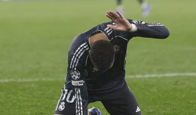 Kylian Mbappe cô độc giữa hệ thống rệu rã của Real Madrid