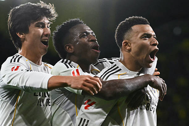 Real Madrid thắng Villarreal nhưng còn đó 3 câu hỏi lớn