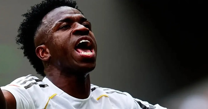 Real muốn Vinicius đối thoại với CĐV để ngừng bị la ó